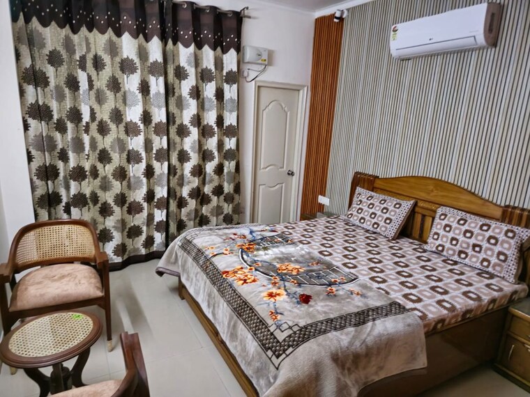 Bedroom, aditya-palm-court 4 Bedroom 3050 Sq.Ft. Apartment In Vip Road Zirakpur 10663507