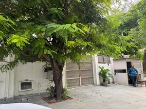6+ BHK Villa – Exterior View View at Sector 40 - for Rent