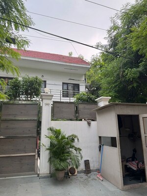 6+ BHK Villa For Rent in Sector 40