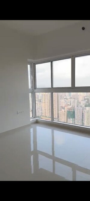 Room in 3 BHK Apartment at L And T Rejuve 360, Mulund West – for Rent