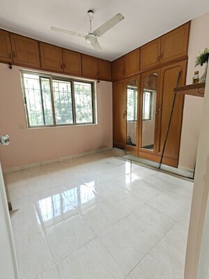 Room in 2 BHK Apartment at Happy Valley, Manpada – for Rent