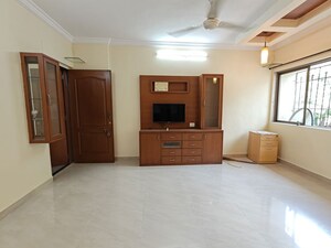 Room in 2 BHK Apartment at Happy Valley, Manpada – for Rent