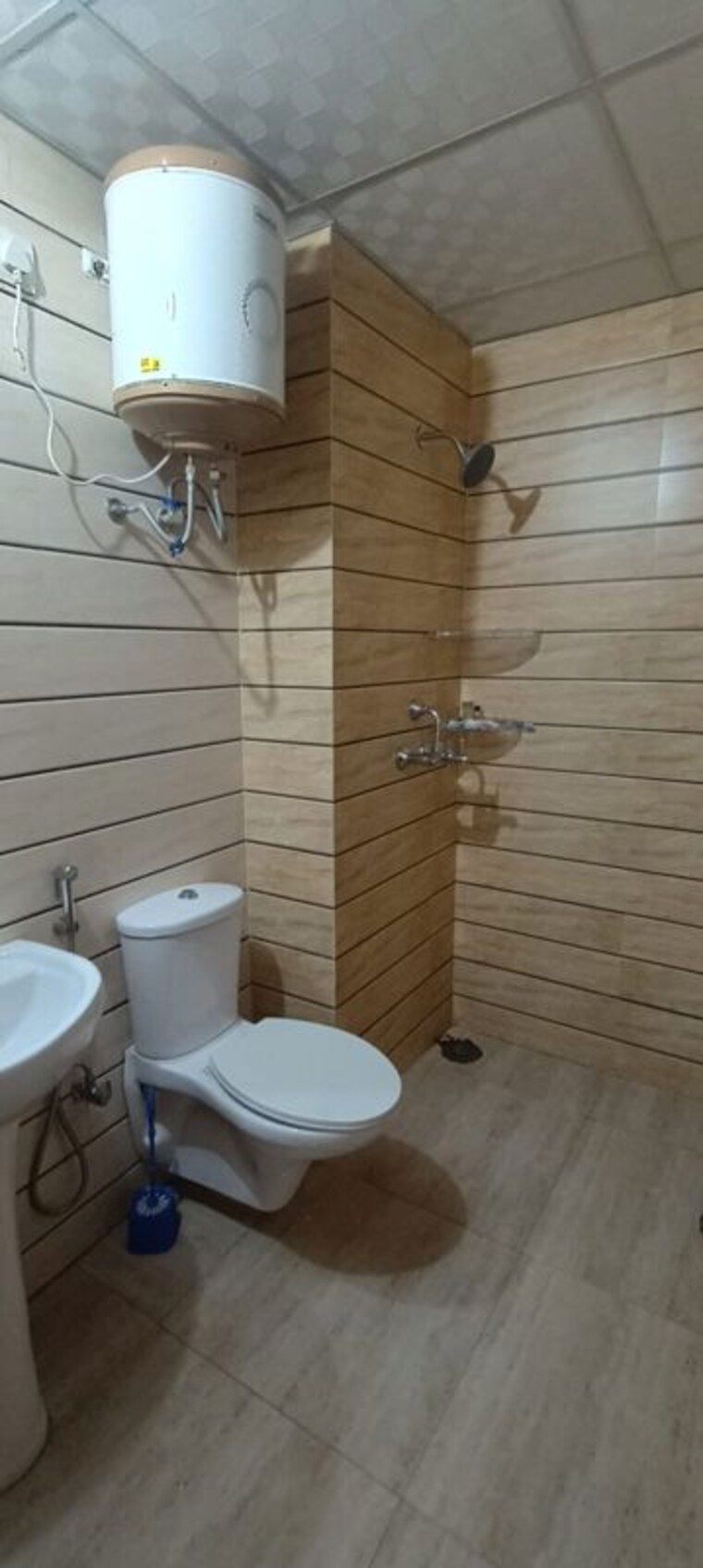 Bathroom, highland-park-chandigarh  1400 Sq.Ft. Apartment In Bhabat Zirakpur 10663596