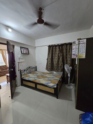 Master Bedroom in 3 BHK Apartment at Shanti Green Palms, Ghansoli – for Rent