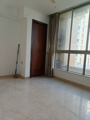 Room in 2 BHK Apartment at One Hiranandani Park, Ghodbunder Road – for Rent