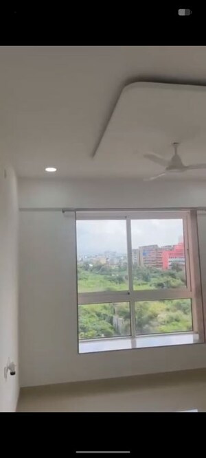 Room in 2 BHK Apartment at Hubtown Rising City, Ghatkopar East – for Rent