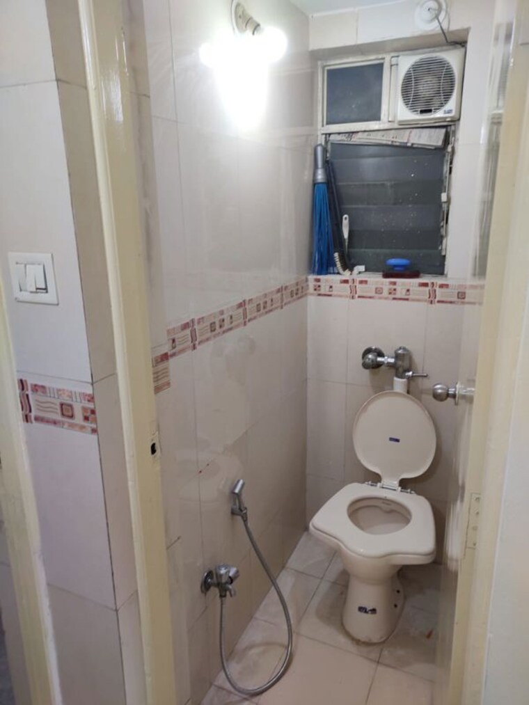Bathroom, pethkar-samrajya 1 Bedroom 600 Sq.Ft. Apartment In Kothrud Pune 10663661