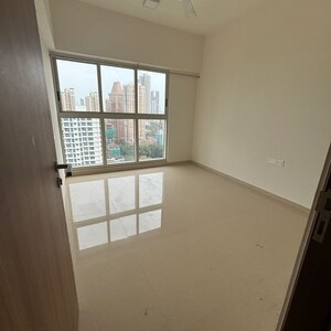 Room in 3 BHK Apartment at Lodha Primo, Parel – for Sale