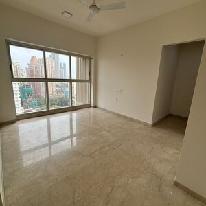 Room in 3 BHK Apartment at Lodha Primo, Parel – for Sale