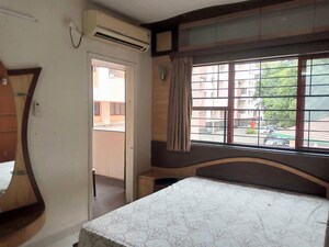 Room in 3 BHK Independent House at Prime Shri Puja CHS, Kothrud – for Rent