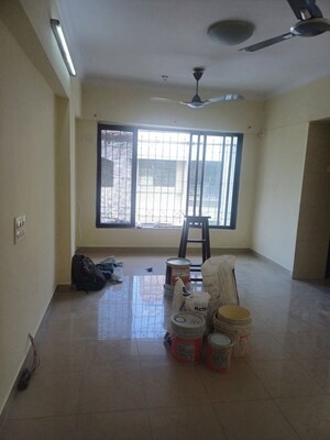 Room in 3 BHK Apartment at Park View CHS Borivalli, Borivali West – for Rent