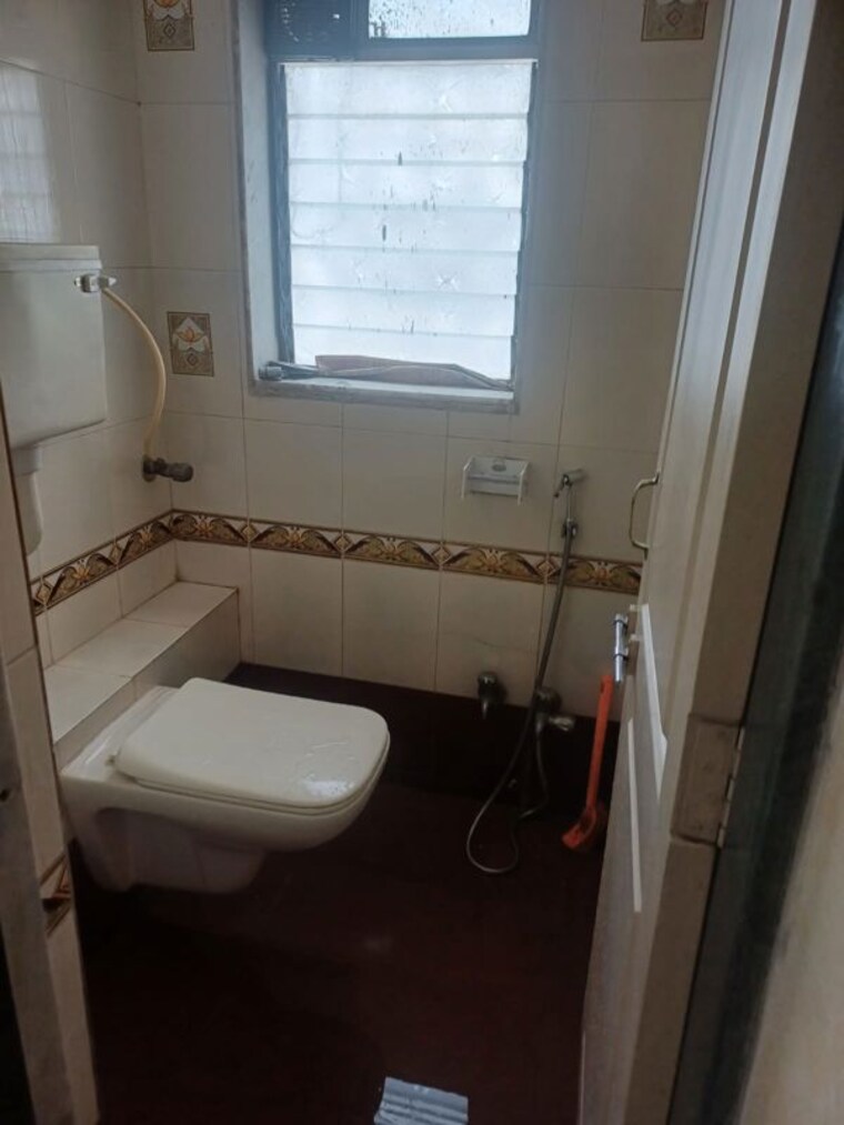 Bathroom, ajmera-pristine 2.5 Bedroom 885 Sq.Ft. Apartment In Borivali West Mumbai 10663753
