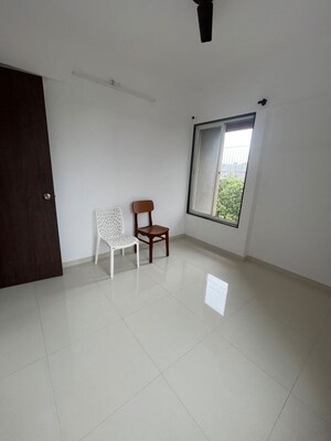 Room in 3 BHK Apartment at Janhavi Apartment, Kothrud – for Rent