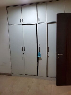 Room in 4 BHK Apartment at Lake Front Solitaire, Powai – for Sale