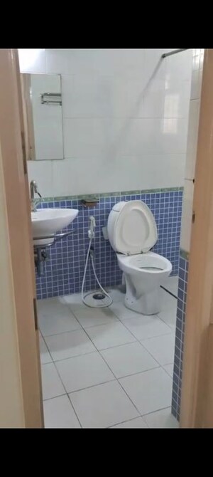 Bathroom in 2 BHK Apartment at Sindhi Colony Ulsoor, Halasuru – for Rent