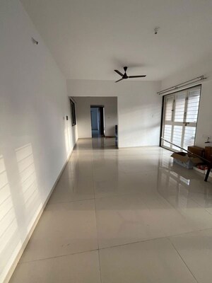 Room in 3 BHK Apartment at Gangotree Sangeetdhara, Kothrud – for Rent