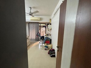 Bathroom in 1 BHK Apartment at Seven Star CHS, Borivali West – for Rent