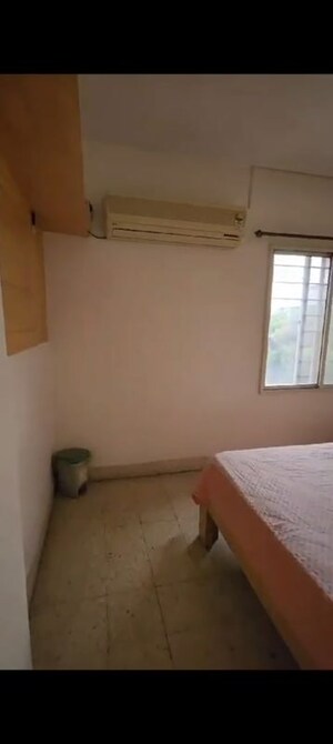 Room in 3 BHK Apartment at Casa Lavelle, Lavelle Road – for Rent