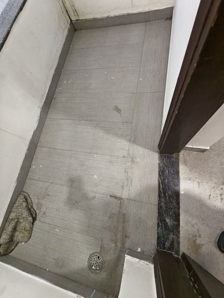 Bathroom, malviya nagar 3 Bedroom 1500 Sq.Ft. Builder Floor In Malviya Nagar Delhi 10663920