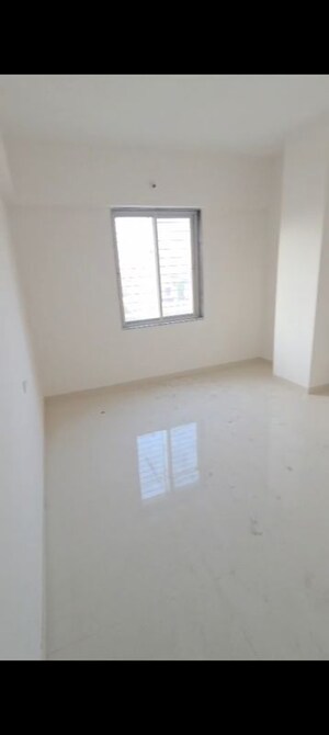 Room in 3 BHK Apartment at Dwarka Lords, Pimple Saudagar – for Rent
