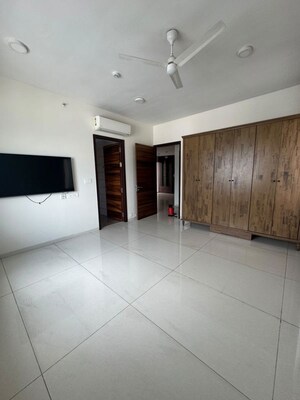 Room in 3 BHK Apartment at Jayabheri The Summit, Narsingi – for Rent
