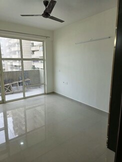 2 BHK +Apartment For Rent in Golf Course Extension