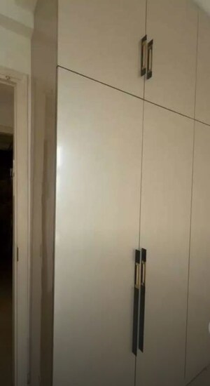 Furnished Amenities in 3 BHK Apartment at Jewel Apartment, Hazratganj – for Sale