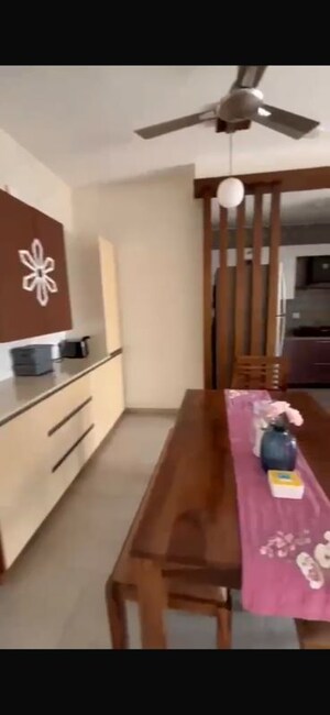 Room in 3.5 BHK Apartment at Thanisandra – for Rent