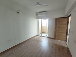 Room in 3 BHK Apartment at Tulip Yellow, Sector 69 – for Rent