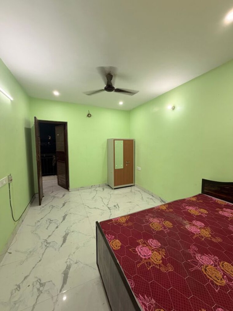Bedroom, sarita vihar 2 Bedroom 850 Sq.Ft. Apartment In Sarita Vihar Delhi 10663983