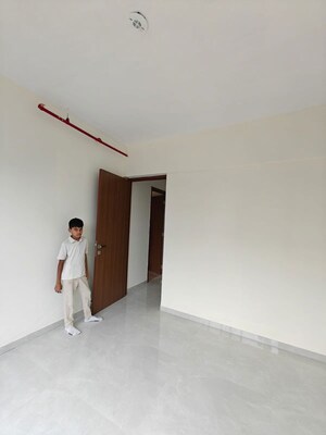 Room in 1 BHK Apartment at Siddha Sky, Sion – for Rent