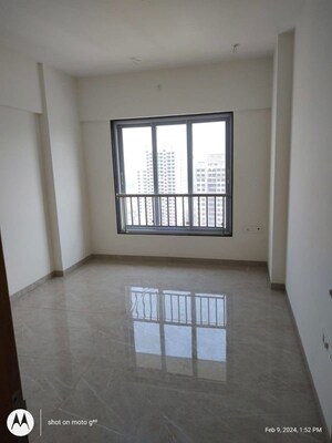Room in 3 BHK Apartment at Thapar Suburbia, Chembur – for Rent