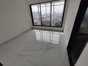 Room in 3 BHK Apartment at Thapar Suburbia, Chembur – for Rent