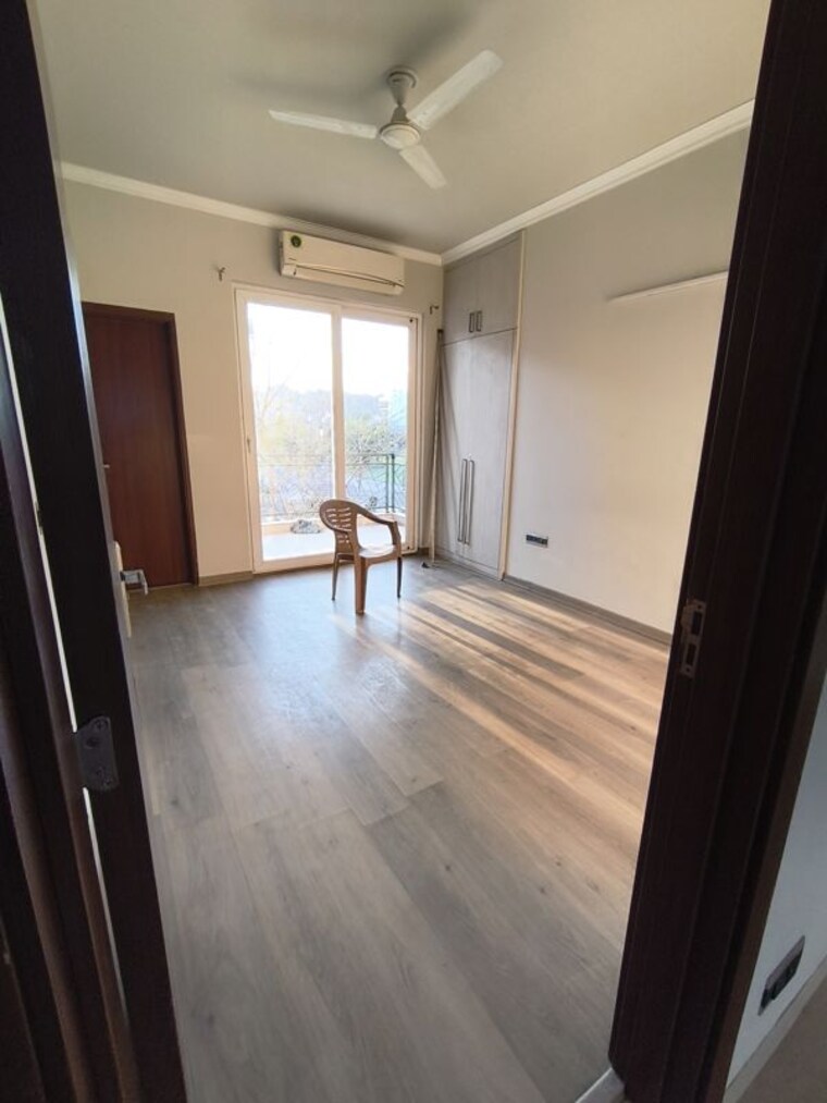 Room, central-park-flower-valley 2.5 Bedroom 1093 Sq.Ft. Builder Floor In Sohna Sector 33 Gurgaon 10663996