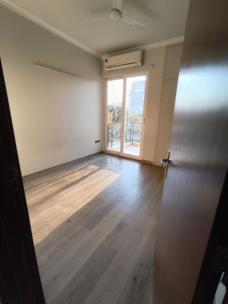 Room, central-park-flower-valley 2.5 Bedroom 1093 Sq.Ft. Builder Floor In Sohna Sector 33 Gurgaon 10663996