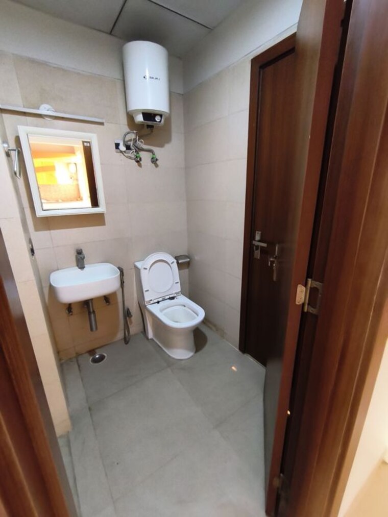 Bathroom, central-park-flower-valley 2.5 Bedroom 1093 Sq.Ft. Builder Floor In Sohna Sector 33 Gurgaon 10663996