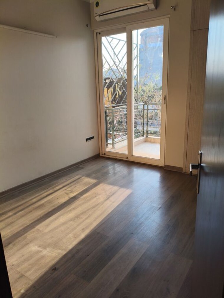 Room, central-park-flower-valley 2.5 Bedroom 1093 Sq.Ft. Builder Floor In Sohna Sector 33 Gurgaon 10663996