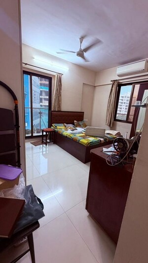 Team Area in 3 BHK Apartment at Jyoti Niketan, Chembur – for Rent