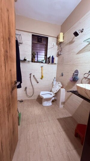 Bathroom in 3 BHK Apartment at Jyoti Niketan, Chembur – for Rent