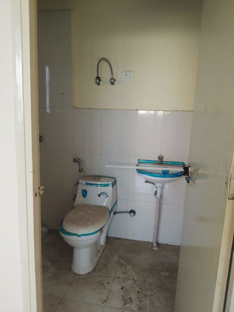 Bathroom, pyramid-heights 2 Bedroom 625 Sq.Ft. Apartment In Sector 85 Gurgaon 10664055