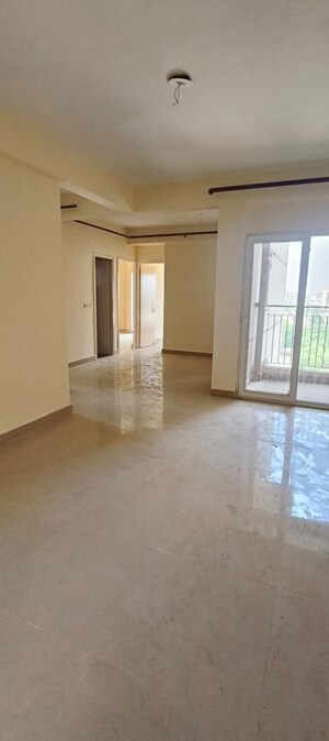 Room in 2 BHK Apartment at GLS Avenue 81, Sector 81 – for Rent