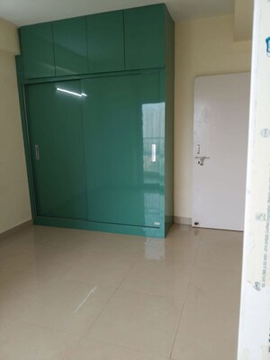 Room in 2 BHK Apartment at GLS Avenue 81, Sector 81 – for Rent