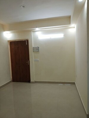 Room in 2 BHK Apartment at GLS Avenue 81, Sector 81 – for Rent