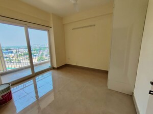 Room in 3 BHK Apartment at Ansal Height 86, Sector 86 – for Rent