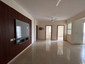 Room in 2 BHK Apartment at MRG Ultimus, Sector 90 – for Rent