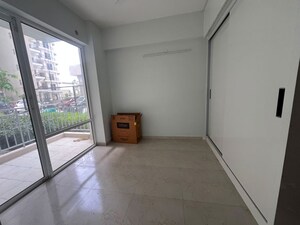 Room in 2 BHK Apartment at MRG Ultimus, Sector 90 – for Rent