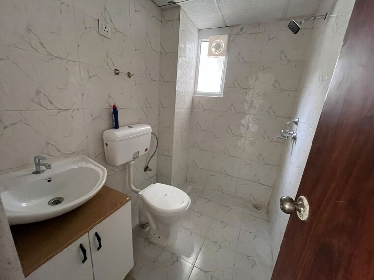 Bathroom, mrg-ultimus 2 Bedroom 697 Sq.Ft. Apartment In Sector 90 Gurgaon 10664118