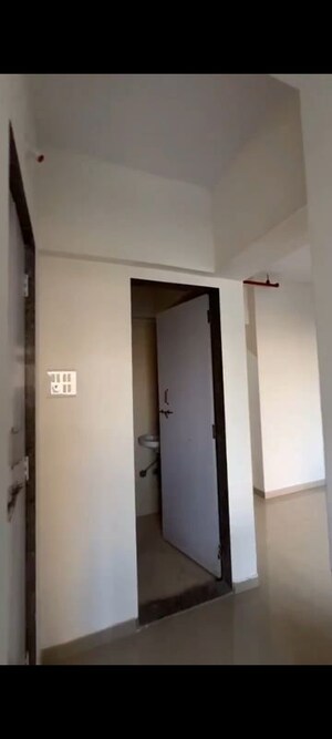 Room in 1 BHK Apartment at Upper Worli – for Rent