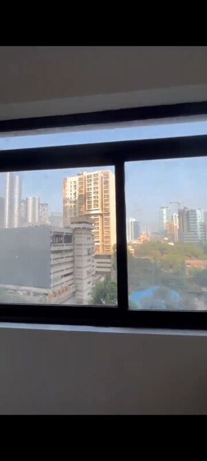 Room in 1 BHK Apartment at Upper Worli – for Rent