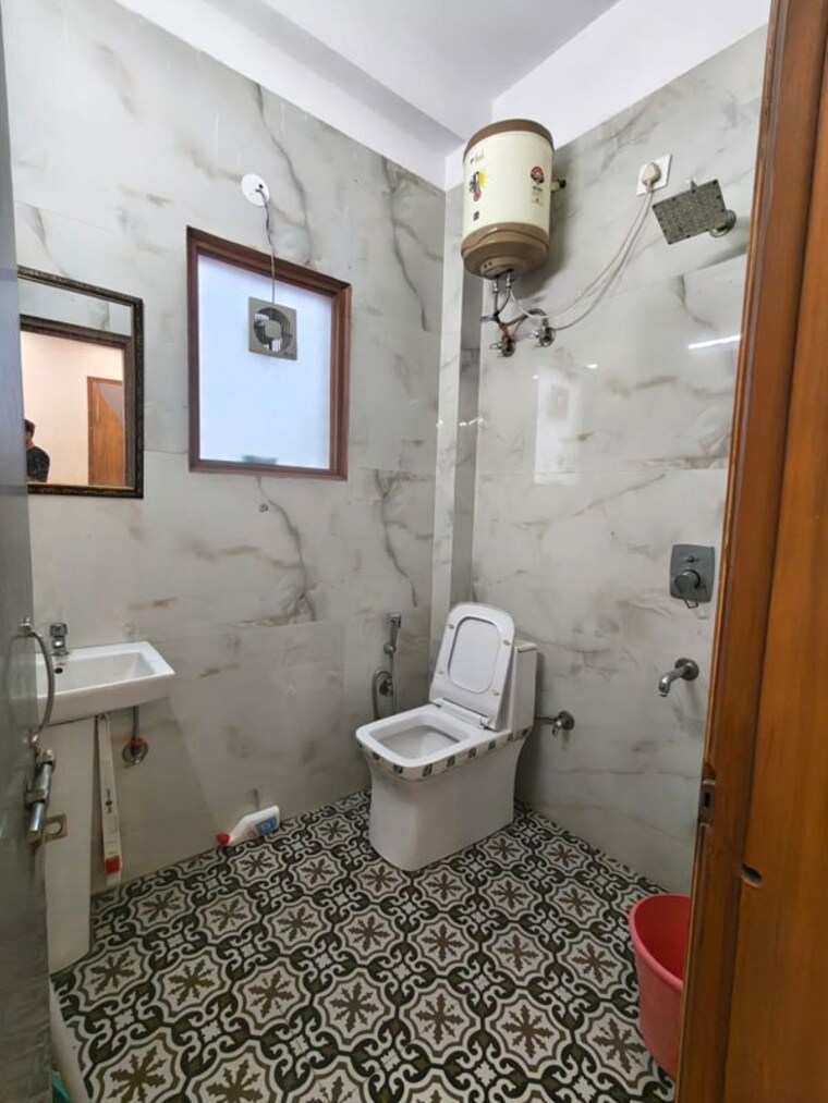 Bathroom, sector 40 1 RK 181 Sq.Ft. Builder Floor In Sector 40 Gurgaon 10664127